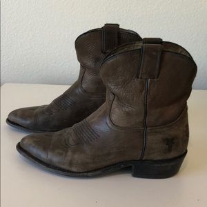 Frye “cowgirl” ankle boot